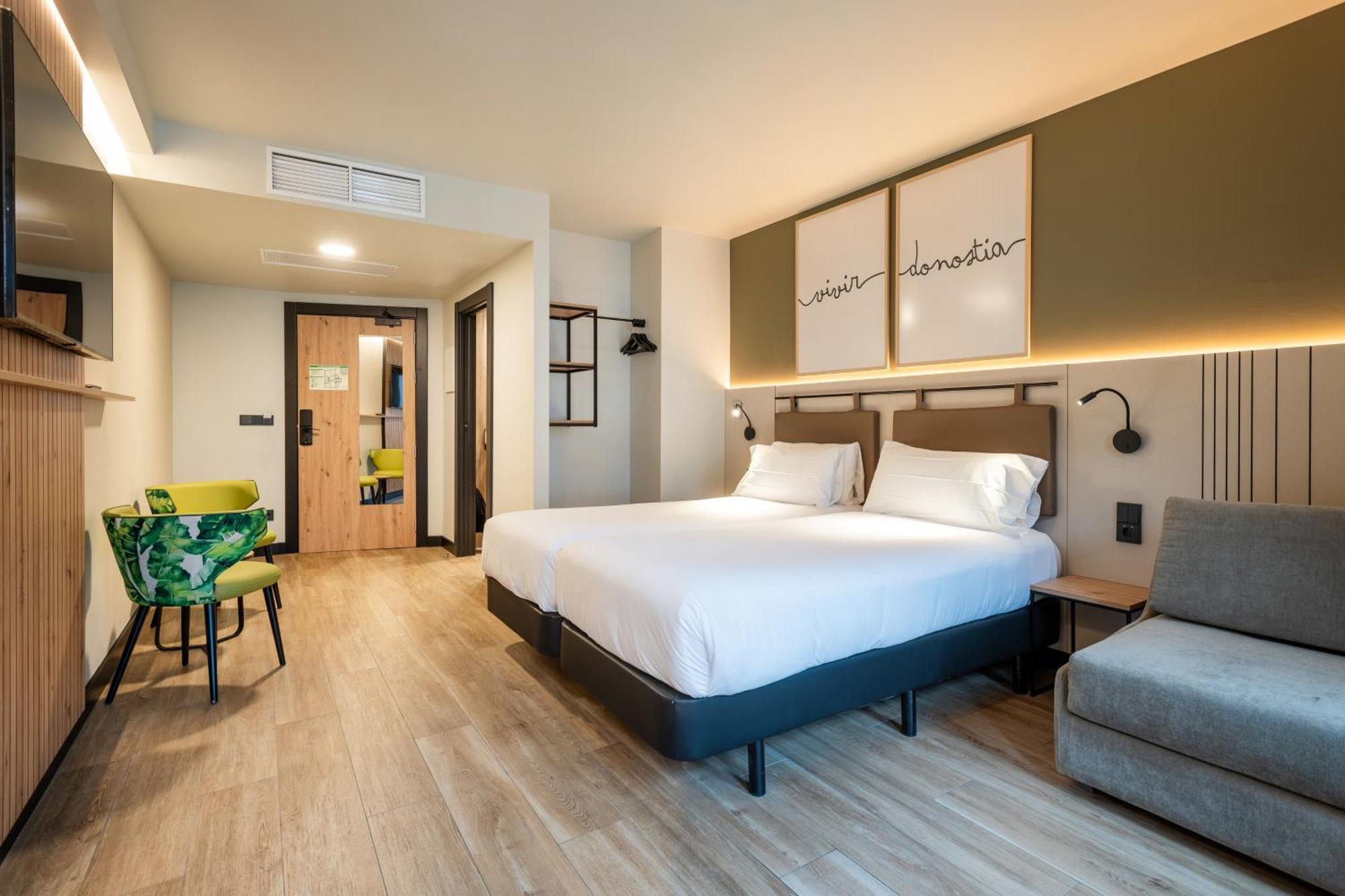 Superior Triple Room
